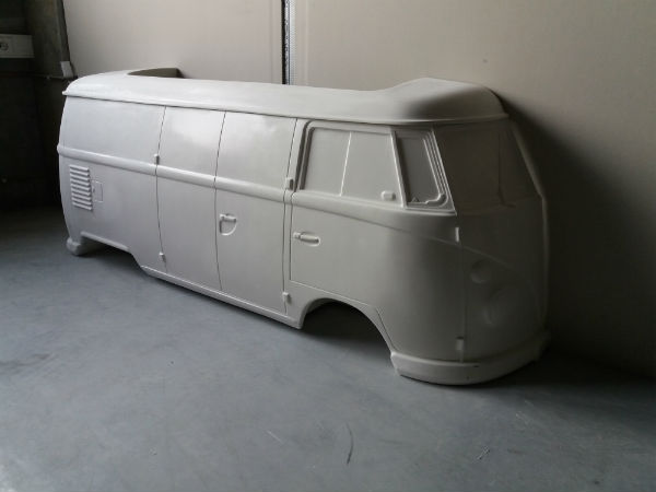 afbeelding van een 3D busje, 3D beeld, 3D figuur, polyester bus, bully, pickup bully, spijlbus,microbus, sambas, samba, panel,transporter, sambabus, model, schaalmodel,polyester bus, busje,gocart body, panelbus, pedal car, gocart, bus voor gocart, tot rod, cox, cox, combi, replica, panelbus, tot rod, kit car, hotrod,  go cart,  custom, car, toy box