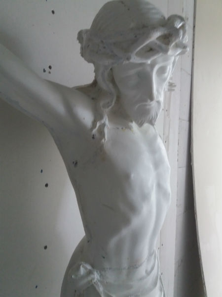 jezus, jezus beeld in polyester, jezusbeeld in vinylester, replica jezus beeld, christusbeeld, replica christus beeld, movieprop, filmprop, setprop, decor, filmdecor, filmdecoratie, filmrekwisiet, toneelrekwisiet, rekwisiet, muurdecoratie, prop, propmaker, propmaking