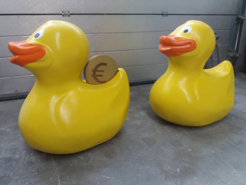 bath duck, styrofoam duck, bath duck in eps, sculpting duck, big duck in styrofoam, duck in polyester, bath duck in polyester, XL bath duck, XL duck, decoration duck, advertising object,canard de bain, canard de bain en polystyrne, canard de bain en eps, canard sculptant, grand canard en polystyrne, canard en polyester, canard de bain en polyester, canard de bain XL, canard XL, canard de dcoration, objet publicitaire,Badeente, Styroporente, Badeente in EPS, Skulpturente, Groe Ente in Styropor, Ente in Polyester, Badeente in Polyester, XL-Badeente, XL-Ente, Dekorationsente, Werbegegenstand,entendekoration, werbegegenstand, themendekoration, setbau, setdekoration, polyesterbilder, polyesterfiguren, polyesterbild, filmrequisiten, requisiten, brgersteigdekoration, wanddekoration, ladendekoration, originaldekoration, innendekoration, auendekoration, ooh werbung, ooh objekt, set fr den standbau, eyecatcher fr Standbau, Standausstattung, Eyecatcher fr Messestand, Messestand aufbauen, Messestand, Messestand aufblasen, Messestand aufbauen, Messestand aufbauen, Messestand aufblasen, Messestand aufbauen, Messestand aufbauen, Messestand aufblasen, Messestand aufblasen, Messestand aufblasen Styropor, Styropor Eye Catcher fr Unternehmen, Eye Catcher fr Messebauer