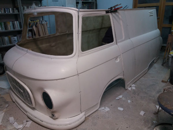 image of a replica barkas, full-size barkas, fiberglass barkas, set piece, set construction, movieprop, film plug,setprop, stage plug, stage prop, the lady in the van, prop, props