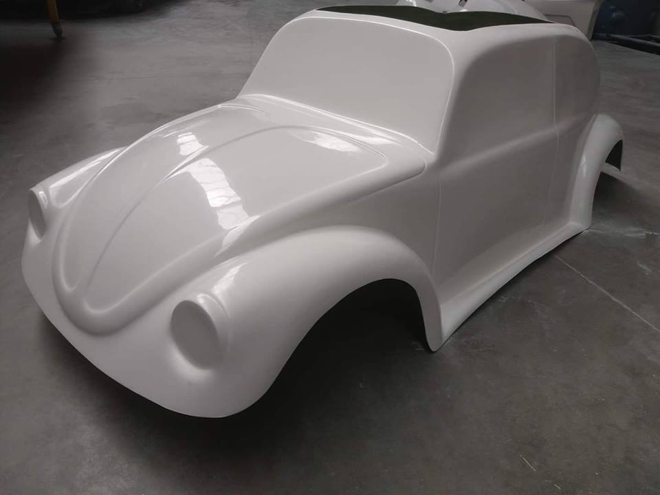 afbeelding van een polyester kap,kever, cox, beetle, totrod, tot rod, gocart body, panelbus, pedal car, gocart, bus voor gocart, combi, replica, panelbus, go cart, custom, car, toy box, pickup, pick-up, totrods