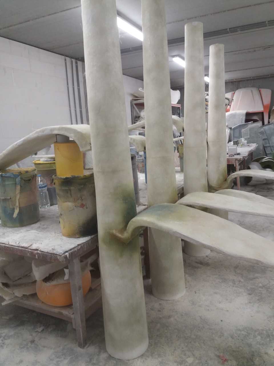 image of tv decor, tv prop, setprop, setdecor, setdecoration, props, grass stems, Blow Up, TV program blow Up, theming, sculpting, set design, prop maker, propmaking, sculpture, casting, polyester casting, polyester design, eyecatcher