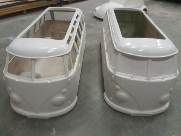 afbeelding van een Splitscreen, camper, van, tot rod, totrod, shell for go cart, Bully, fiberglass shell, samba,fiberglass body, bully, pickup bully, panel,panelvan, transporter, sambabus,gocart body,  pedal car, cox, combi, replica, panelbus, tot rod, kit car, hotrod,  go cart,  custom,  pickup, pick-up, totrods