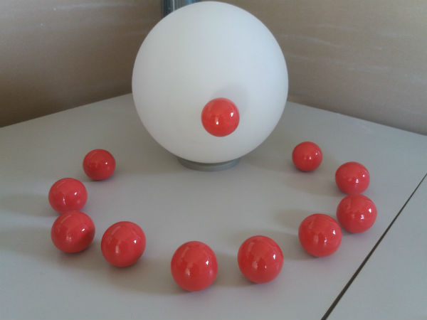 image of bumba, bumba nose, bumba theater plopsa, stage finish, ornamental balls, polyester ball, polyester ball 5 cm, small polyester ball, artificial balls, decoration, decor, sculpter, set construction, thematization, theatralization, stage prop, setprop