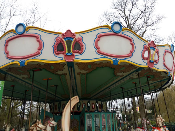 fairground, fairground rides, amusement rides, park rides, carousel, funfair rides, kids park rides, indoor playground, carnival rides, carnival amusement rides, thematization, theming company in Belgium, theming