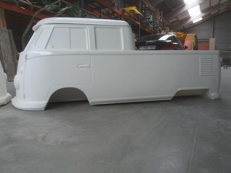 afbeelding van een polyester bus, doka, dubbele cabine, crewcab, oldschoolcars, model32, fiberglassrod, hotrodding, hotrodders crewcab pickup, 2doors regular cab, kombi, bully, pickup, pickup bully, spijlbus, splitbus, splitbully, microbus, sambas, samba, panel,transporter, sambabus, model, schaalmodel, busje,gocart body, panelbus, pedal car, gocart, bus voor gocart, tot rod, cox, cox, combi, replica, panelvan, totrod, kit car, hotrod,  go cart,  custom, car, toy box, pickup, pick-up, totrods