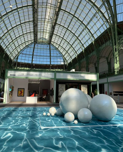 image of pearl,XL ball, pearl, bahrain pearl, biennial paris, biennale paris 2019, grand palais, paris biennial, biennial paris, ball inpearl, sphere, large sphere, XL sphere, XL ball, white ball, large ball, polyester ball, 1 diameter ball, 2 diameter ball, 200 cm ball, eye catcher, customized ball, set construction, stand construction, stand decoration, theater equipment, prop, set decoration, ball for photo shoot, props, blowups