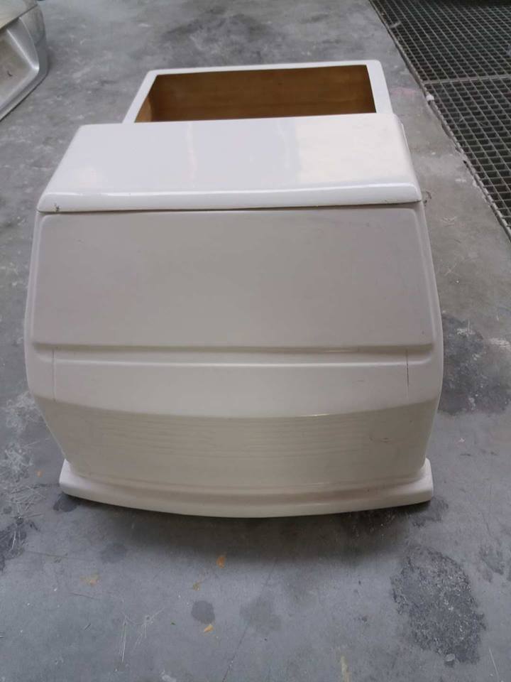 afbeelding van een polyester bus, bully, pickup bully, spijlbus,microbus, sambas, samba, panel,transporter, sambabus, model, schaalmodel,polyester bus, busje,gocart body, panelbus, pedal car, gocart, bus voor gocart, tot rod, cox, cox, combi, replica, panelbus, tot rod, kit car, hotrod,  go cart,  custom, car, toy box