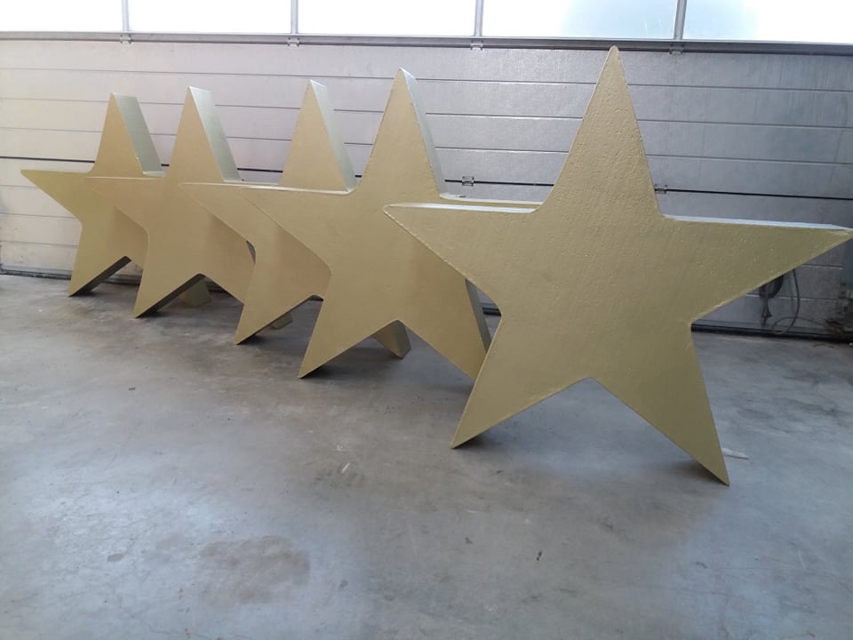 image of star in styrofoam, star, stars, Christmas star, Christmas stars, large Christmas star, XL Christmas star, XXL star, 5 stars, 3 stars, 4 stars, star in polystyrene, star in polystyrene, star in polystyrene, star in EPS, star in tempex, styrofoam cutting, styrofoam shapes, styrofoam object, contour cutting, styrofoam sculpting ,, setprop, filmprop, film attribute, prop, prop in styrofoam, stage prop, television prop, television plug, blowup, styrofoam blow up, blow up in decoration, styrofoam decoration, eyecacther, stage props, props, set construction, decoration, blow up for photo shoot