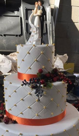 wedding cake in styrofoam, wedding cake in styrofoam, pie in styrofoam, pie in styrofoam, pie in EPS, pie in tempex, polystyrene foam, shapes in styrofoam, cake dummie, pie dummy in styrofoam, pie slices in styrofoam, polystyrene sculpter, styrofoam blocks, set prop, film plug, filming attribute, prop, props in styrofoam, stage prop, television prop, television plug, blowup, styrofoam blow up, blow up in styrofoam, eyecacther, stage props, props, stage building, decoration, blow up for photo shoot