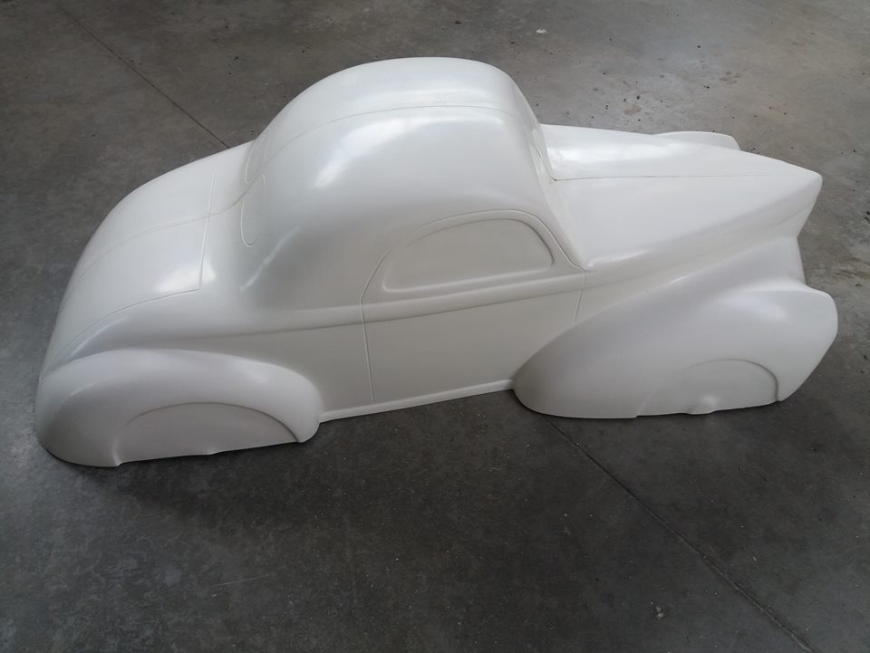 afbeelding van willys coup, hotrod willys, little willys, roadster shell, rod shell, kids mini gocart, petrol car, small scale car, miniature cars, rod bodies, mini eyecatcher, mini toys, car toys, mini body, mini shell, polyester hot rod, willys 41, willys 41 coup, willys 41 hot rod, hot rod en fibre de verre,tot rods, hot rods, tot rods for kids, hot rods for kids, mini shells , little stroller