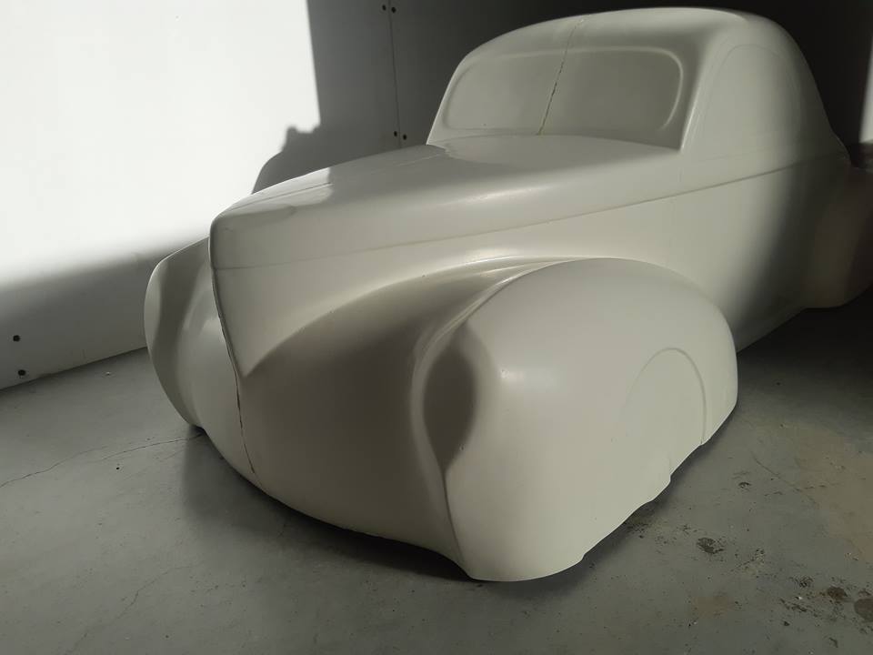 afbeelding van willys coup, hotrod willys, little willys, roadster shell, rod shell, kids mini gocart, petrol car, small scale car, miniature cars, rod bodies, mini eyecatcher, mini toys, car toys, mini body, mini shell, polyester hot rod, willys 41, willys 41 coup, willys 41 hot rod, hot rod en fibre de verre,tot rods, hot rods, tot rods for kids, hot rods for kids, mini shells , little stroller