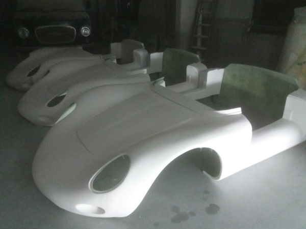 afbeelding van 718,718 louver, body kit, bodykit,kitcar, 718 kitcar, 718 kit car,718 rear part, 718 replica, 718 rplica racer, 718 stoel, replica, 718 replica, polyester stoel, polyester kuipzetel, polyester cupzetel