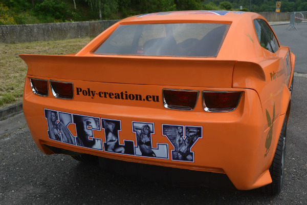 afbeelding van een kitcar polyester project waar een bmw wordt omgebouwd tot camaro, kitcar bouw, camaro replica, kitcar, dreamcars, showcars, special cars, kit car, camaro kitcar, bodykit