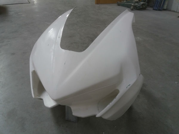 afbeelding van een circuit kuipset, race kuipen, race bodywork, racebodywork,kuipdelen,kappenset, kapdelen, racekap, race kuip, circuit kuip,ducati, racekuip, tankcover, circuitmoto, onderkuip, bovenkuip, racezitje, motorzitje, motorkuip, R6, ZXR, onderdelen snelheidsmoto, onderdelen motor, circuitmotor, onderdelen circuitmotor