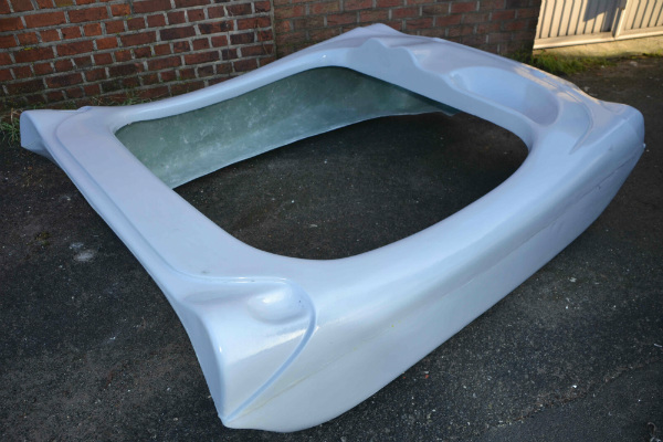 afbeelding van colani GT, replica,colani body kit replica te koop, kit car colani GT,kitcar op kever chassis, kit car op kever chassis, kever te koop, colani te koop, zeldzame wagen, replica te koop,kitcar te koop, polyester kuipzetel,stoel voor circuitwagen, klassieke kuipzetel, klassieke racestoel, polyesteren racestoel, polyesteren sportstoel, klassieke sportstoel