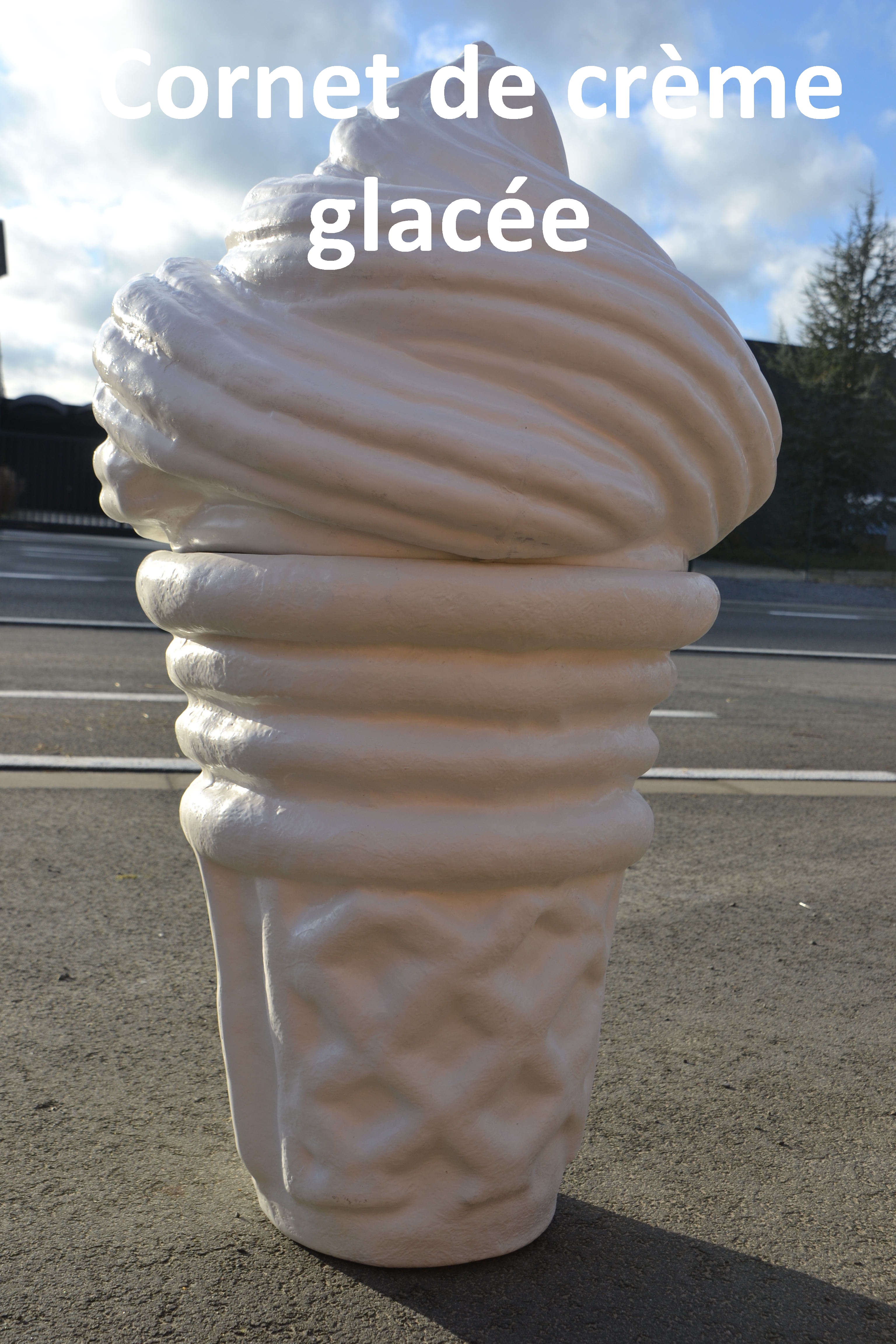 afbeelding van cornet de crme glace,cornet de crme glace en polyester,cornet de crme glace en fibres de verre, sculpture en polyester, parc d'attraction